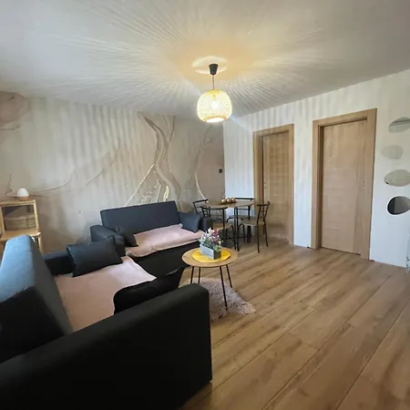 Golden Apartment *