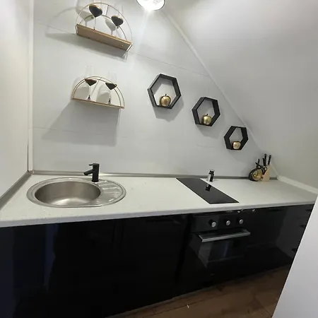 Golden Apartment *